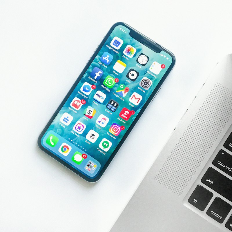 ساعة ذكية مقاومة للماء مع متتبع ضربات القلب ونظام GPS